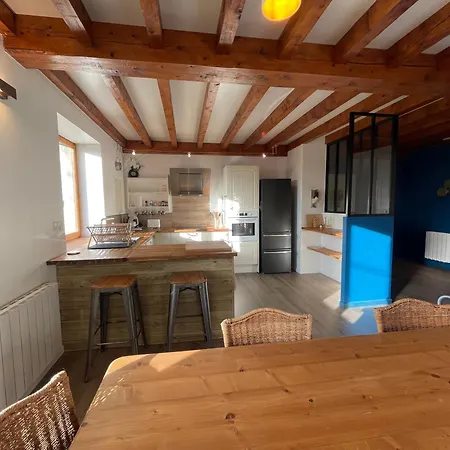 Hébergement de vacances Beeonthetree - Logis 100m2 Jusqu'à 8 Personnes Ville-sous-Anjou