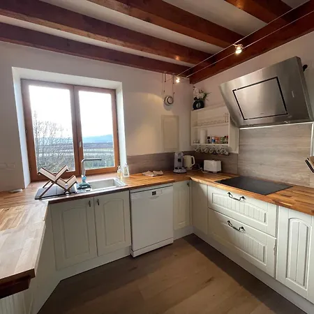 Hébergement de vacances Beeonthetree - Logis 100m2 Jusqu'à 8 Personnes Ville-sous-Anjou